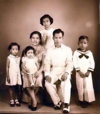 familypic50s.jpg